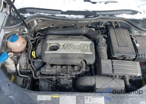 2017 Volkswagen Cc 2.0T Sport z USA, uszkodzony, nr VIN WVWKP7AN5HE502928